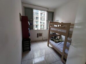 2 quartos, ferros/tábuas de passar roupa, Wi-Fi de cortesia
