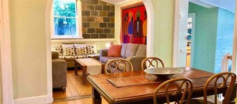 Waragil Cottage | Original Homestead, 3 Bedroom, New Kitchen Bathroom, Fireplace