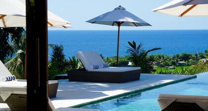 Neu renovierte Luxus Villa mit atemberaubendem Panorama Blick ĂŒber Meer/ Strand