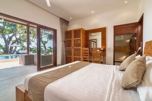 5 bedrooms, in-room safe, desk, iron/ironing board