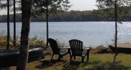 Very private-modern home -large lake-202ft. of shoreline