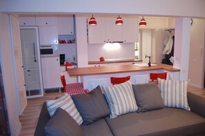 Fernseher, Netflix, Bücher, Streaming-Dienste