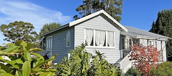 Seachelles: Pet friendly, spa, sauna & beach views