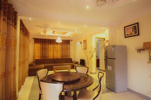 Interior - Evelyn Apartments provides furnished apartments (Nakawa)