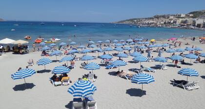 Serendipity - 2 makuuhuoneen huoneisto Melliehassa