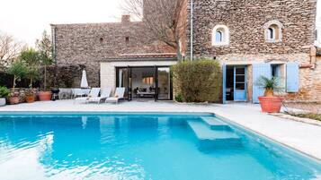 Piscina externa, piscina aquecida