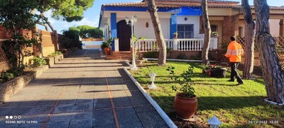 Ana's house. Villa in Mazagon beach with private pool.