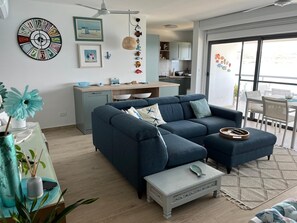 Smart TV, DVD player, books