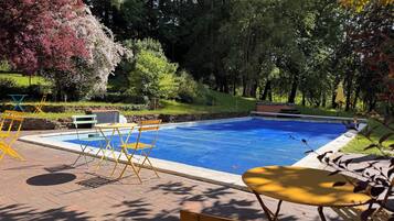 Piscine extérieure, piscine chauffée