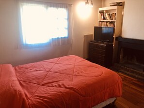 Basic Suite | Blackout drapes, iron/ironing board, free WiFi, bed sheets - Lo del Colo (Canning)