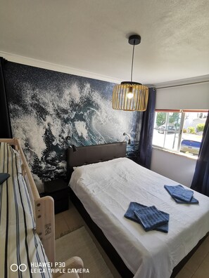 2 bedrooms, in-room safe, iron/ironing board, free WiFi - Magnificent Golf Village Cottage, fully equipped, Wifi, large outdoor swimming pool (Budens)