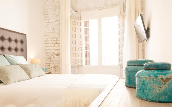 1 bedroom, iron/ironing board, Internet, bed sheets