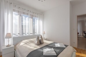 2 bedrooms, iron/ironing board, free WiFi, bed sheets