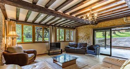 Les Bambous – House for a minimum of 8-9 people