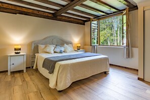 4 bedrooms, free WiFi - Les Bambous – House for a minimum of 8-9 people (Guerquesalles)