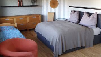 2 Schlafzimmer, Schreibtisch, WLAN, Bettwäsche