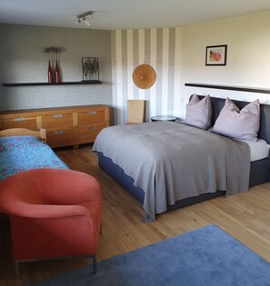 2 chambres, bureau, Wi-Fi, draps fournis