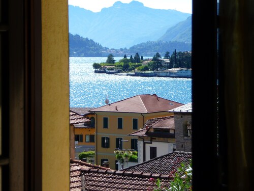 Appartement avec magnifique vue sur le lac et montagnes ,Wifi gratuit,calm.