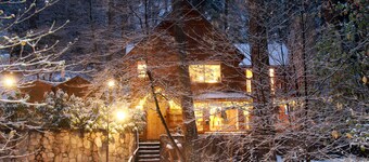 Burnt Mill Canyon Cottage, "Just for 2", Gorgeous - Romantic - Immaculate - A/C