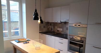 Apartment with patio, quiet, near the market and in the city center