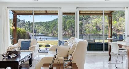 Tarvitsetko GETAWAY BREAK LAKE! Luxury ranta kotiin heinäkuu päivämäärät täyttämällä!