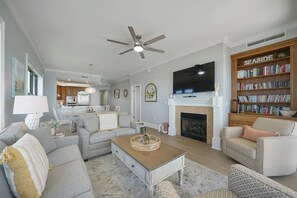 TV, fireplace