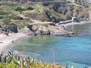 Beach nearby - Costavela - First sea line in Collioure (Collioure)
