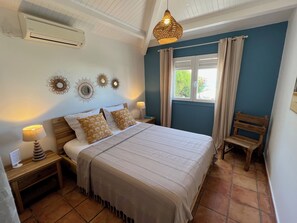 5 bedrooms, iron/ironing board, free WiFi, bed sheets