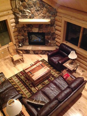 Smart TV, fireplace, DVD player