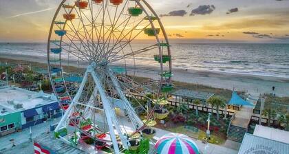 ☀ Breezy, Open Condo, Steps from Beach and Boardwalk with Ocean Views & Pool ☀