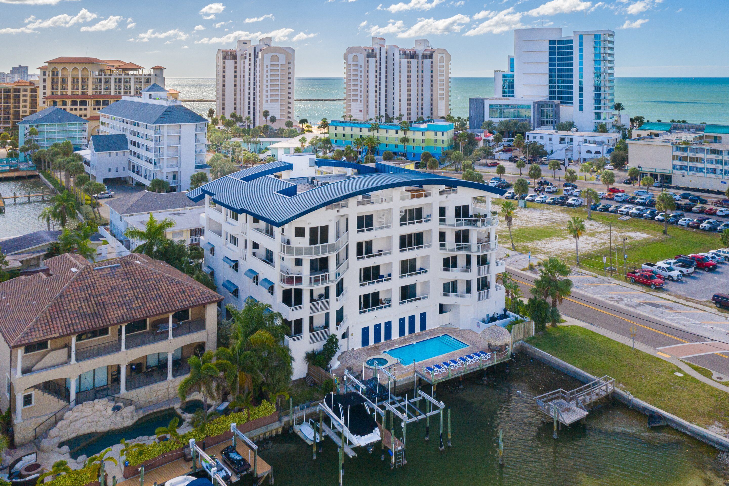 Luxury Waterfront, 3 BR/3 BA, Water Views, Walk to All