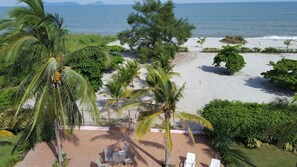 Am Strand, Liegestühle, Strandtücher