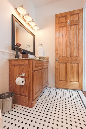 Handtücher, Seife, Toilettenpapier