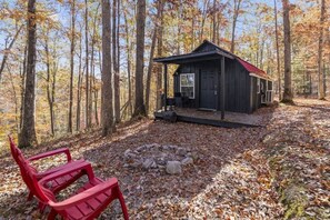Exterior - Cozy Cabin for 2 in the Heart of RRG! (Campton)