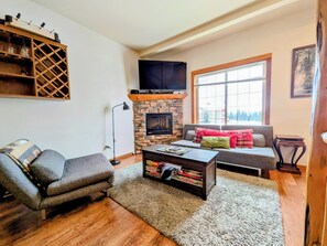 Smart-TV, Kamin, Videospiele