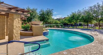 Spring Training, Local Pickleball, Pool, Hot Tub, Gated Community, Walking Trail