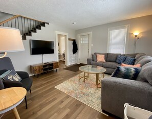 Smart-TV og stereoanlegg