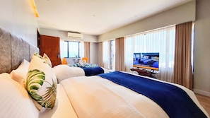Minibar, in-room safe, desk, iron/ironing board