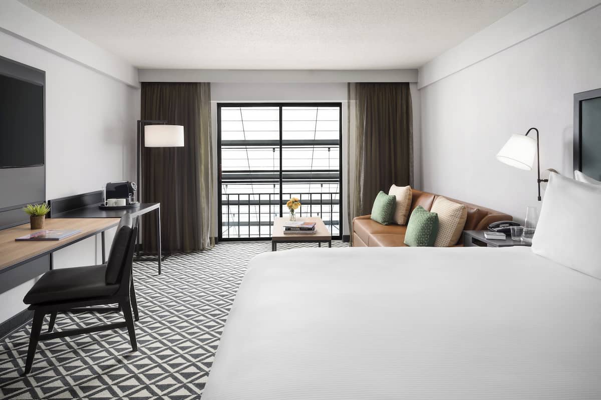 Individually furnished, free WiFi, bed sheets