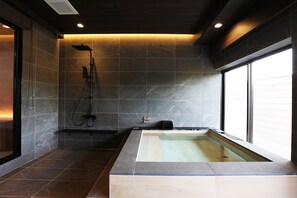 Royal suite room, Non Smoking | Bathroom | Combined shower/tub, rainfall showerhead, hair dryer, towels - Manten no Tsujinoya (Komatsu)