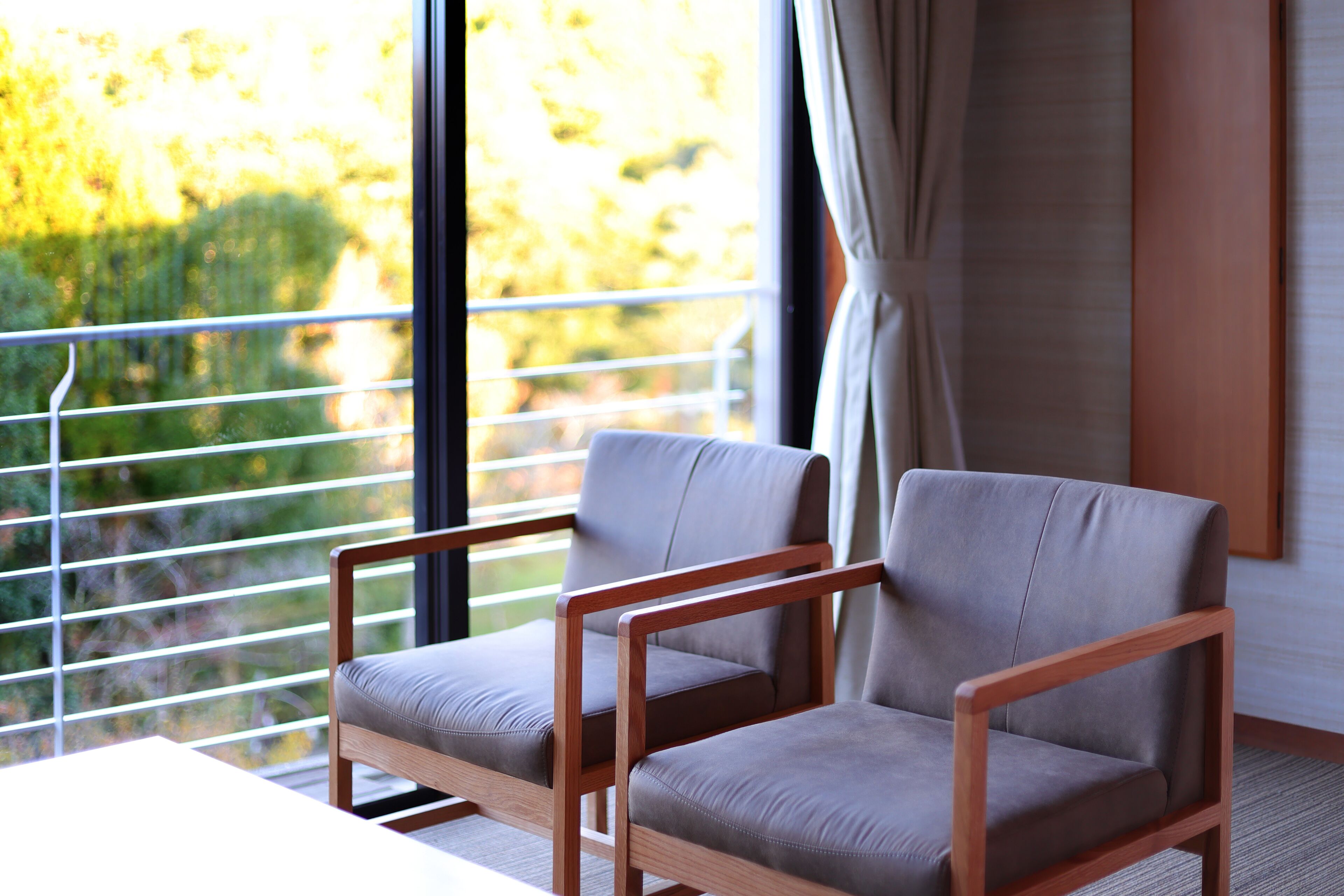 In-room safe, bed sheets