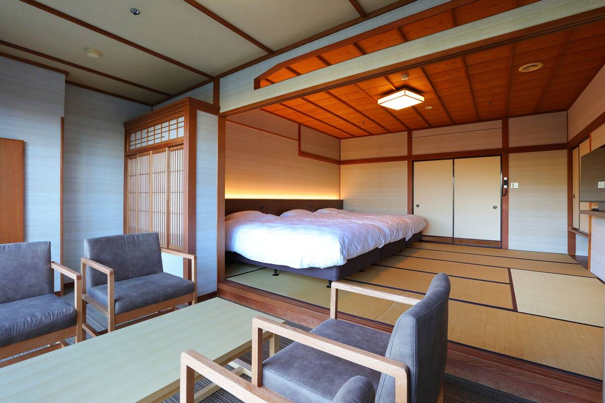 Modern Japanese Triple Room (No bath in the room), Non Smoking | 1 bedroom, in-room safe, bed sheets