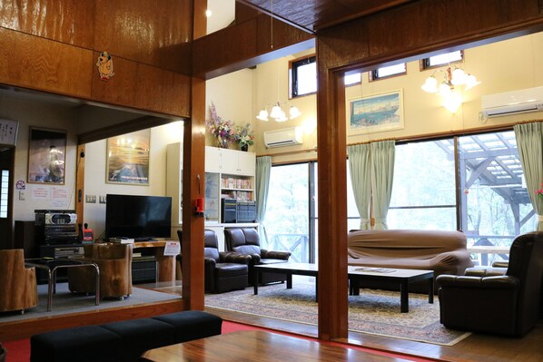 Private Vacation Home | Living room | 47-inch LCD TV with satellite channels, TV, DVD player - Heart Land Hills Weathercock house (Shika)