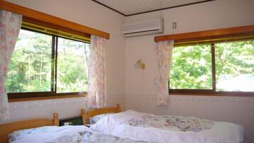 Private Vacation Home | Down duvets, free WiFi
