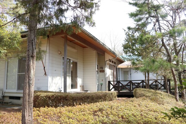 Exterior - Heart Land Hills Great hall house (Shika)