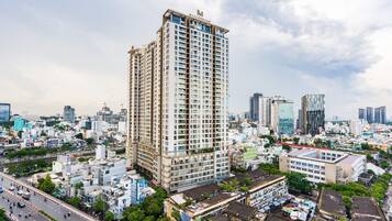 Studio | Desk, soundproofing, iron/ironing board, free WiFi