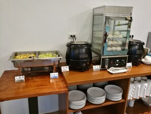 Free daily buffet breakfast