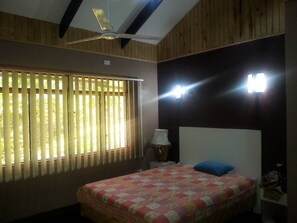 豪華別墅 | 4 間臥室、遮光布/窗簾、熨斗/熨衣板、免費折疊床/加床