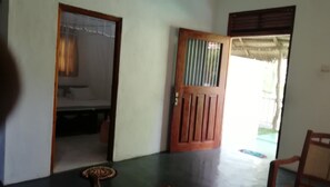 Sistema de insonorización, wifi gratis y acceso para silla de ruedas