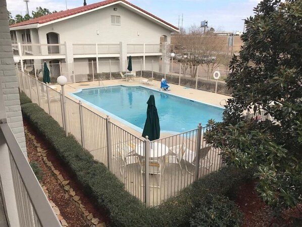 Pool - Days Inn Sulphur West (Sulphur)